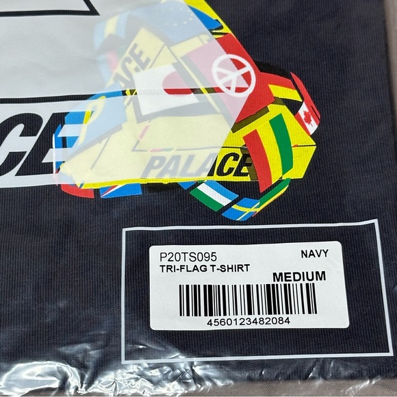NWT 2021 PALACE TRI-FLAG MENS MEDIUM BLACK DEADSTOCK IN RETAIL ZIP-LOC - Picture 4 of 4